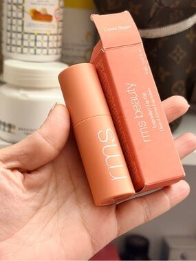 rms beauty Legendary Lip Oil in Coral Peach